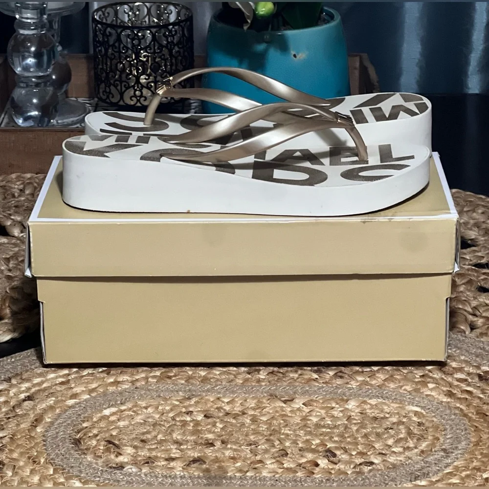 Michael Kors Gold and White Platform Flip-flops - Picture 2 of 8